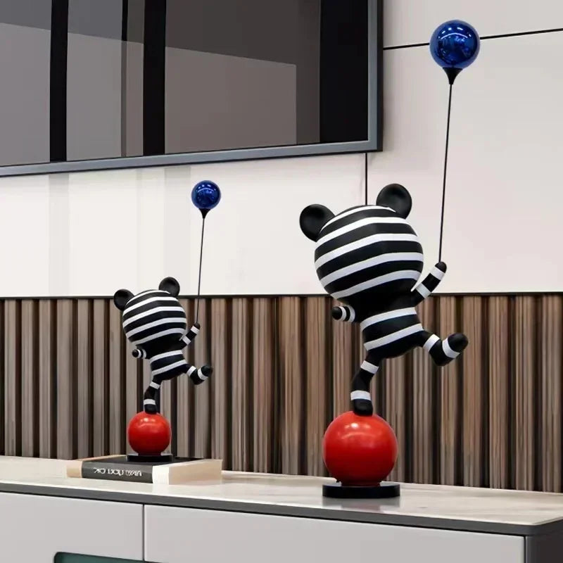 Striped Balloon Bear Statue 