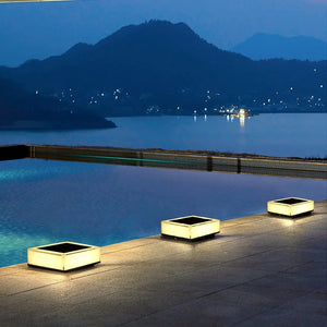 Flat Out Outdoor Light Decorfaure